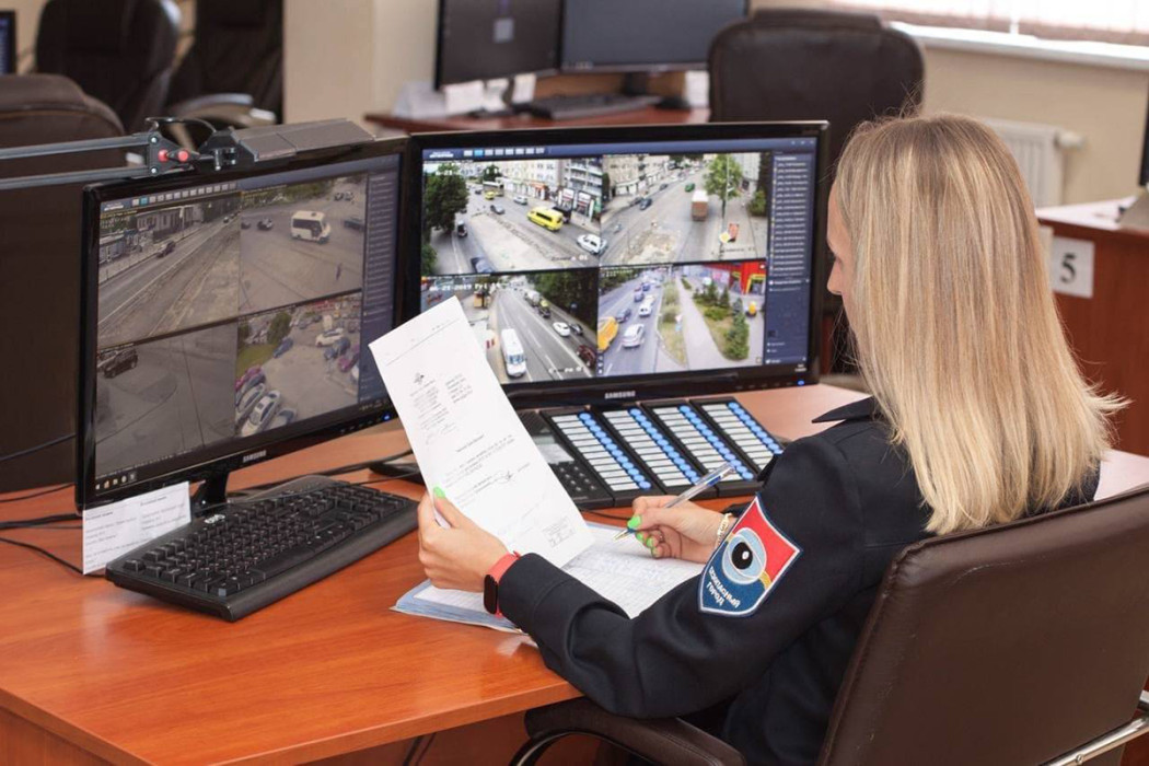 «Мне сверху видно всё» «Мне сверху видно всё»