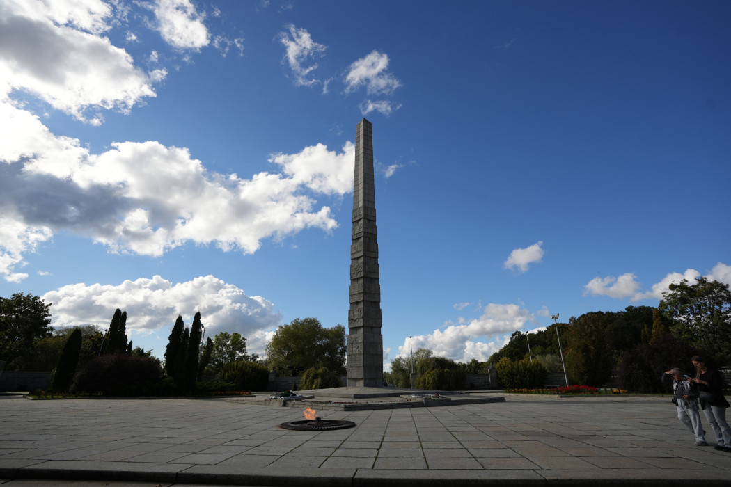 Он был первым