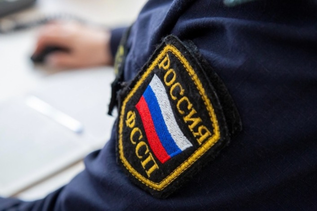 Какая минимальная сумма задолженности может стать причиной запрета выезда за границу?