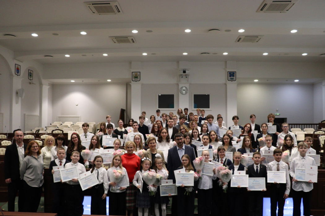 Стипендии лучшим