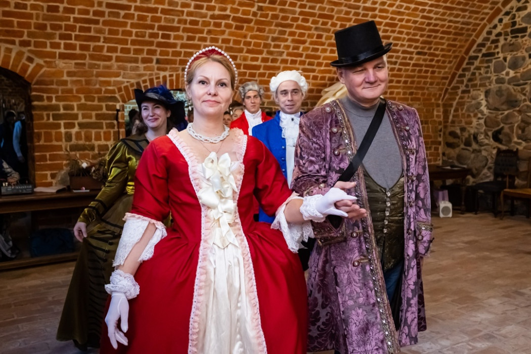 Бал на пять баллов Бал на пять баллов