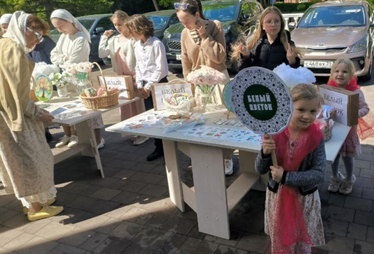 Акция «Белый цветок» проходит в Калининграде