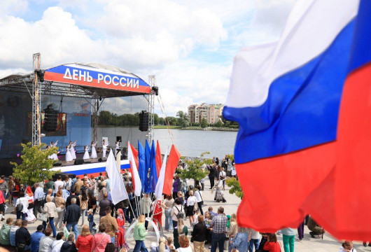 Отмечаем День России на Верхнем озере