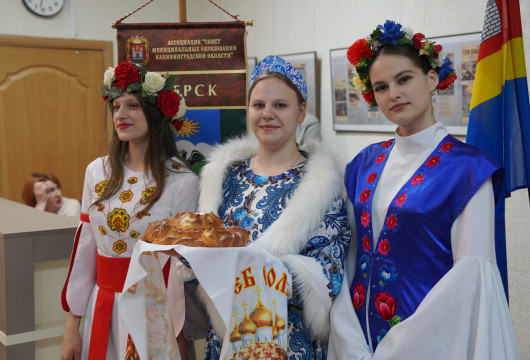 Мясо, мёд и травяные лыжи