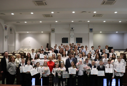 Стипендии лучшим