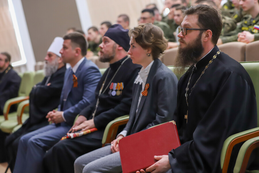 «Вера как опора на войне»