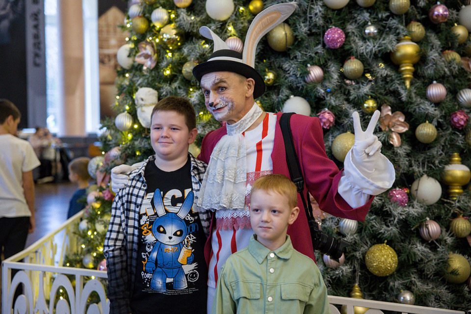 На ёлке у губернатора