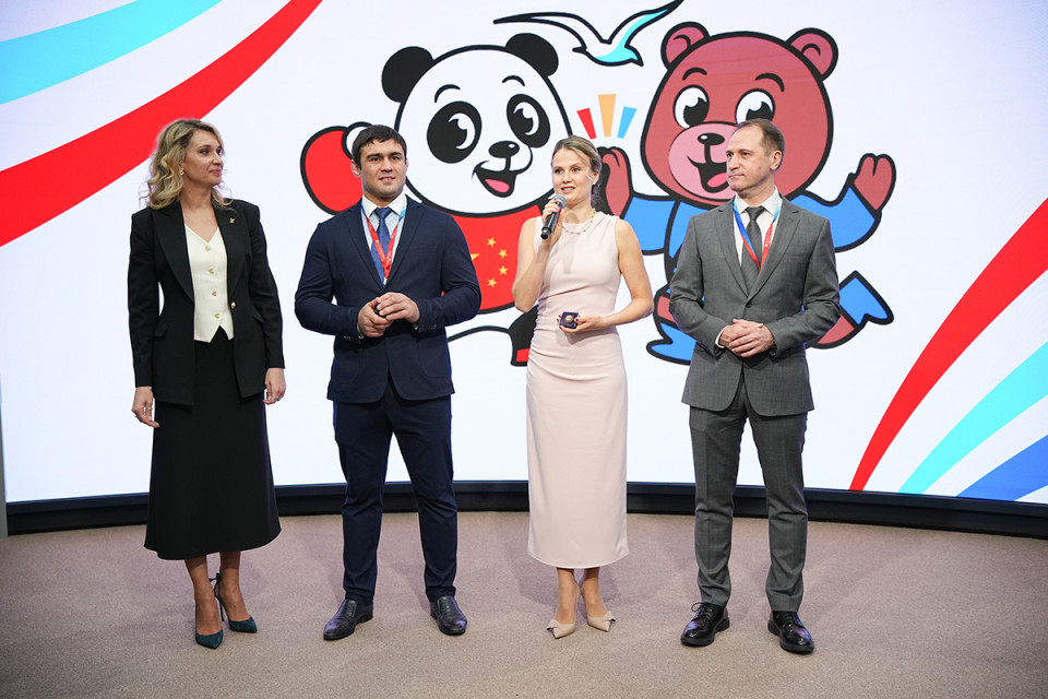 Восток и Запад встретятся в Калининграде Восток и Запад встретятся в Калининграде