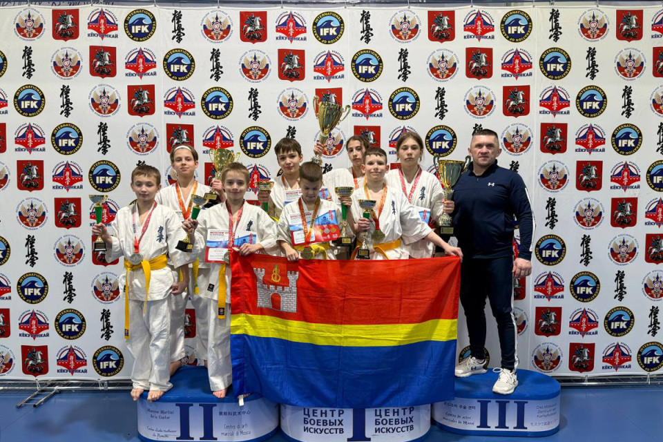 Из Москвы – с медалями