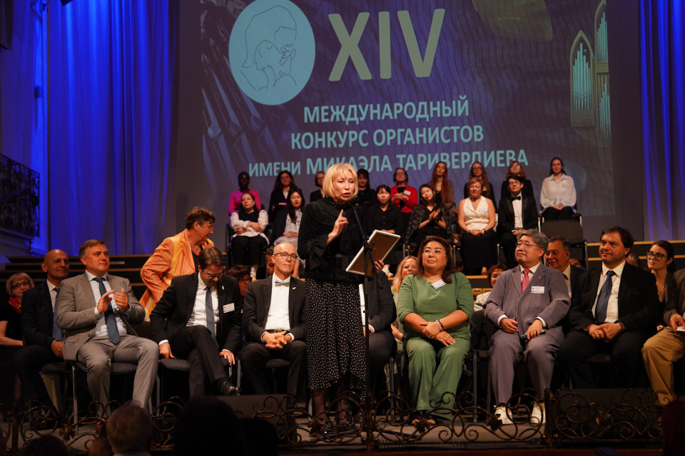 Янтарный ангел улетел в Сеул